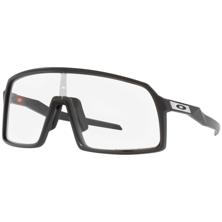 Oakley Sutro Matte Carbon/Photochromic Glasögon i gruppen Tillbehör / Glasögon hos CykelCity (46250)