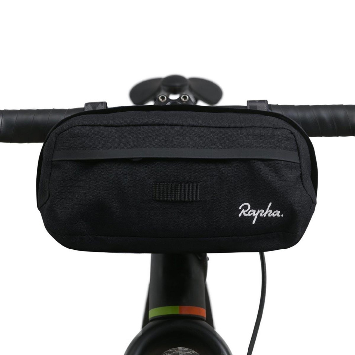 Rapha Explore Bar Bag Styrväska Black i gruppen Tillbehör / Väskor / Styrväskor hos CykelCity (51633)