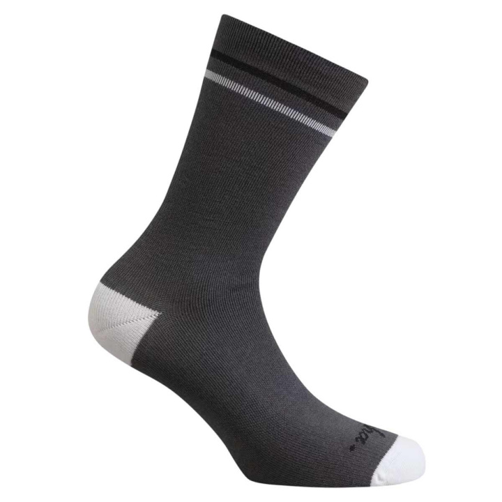 Rapha Merino Socks Regular Strumpor Carbon Grey i gruppen Kläder/skor/hjälm / Strumpor hos CykelCity (7857)