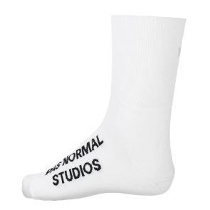 Pas Normal Studios Logo Oversocks Skoöverdrag White